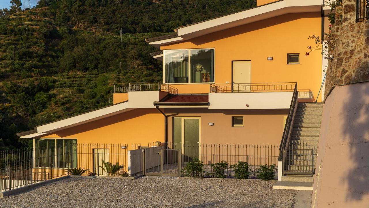 Residence Mersa Brolo Zewnętrze zdjęcie