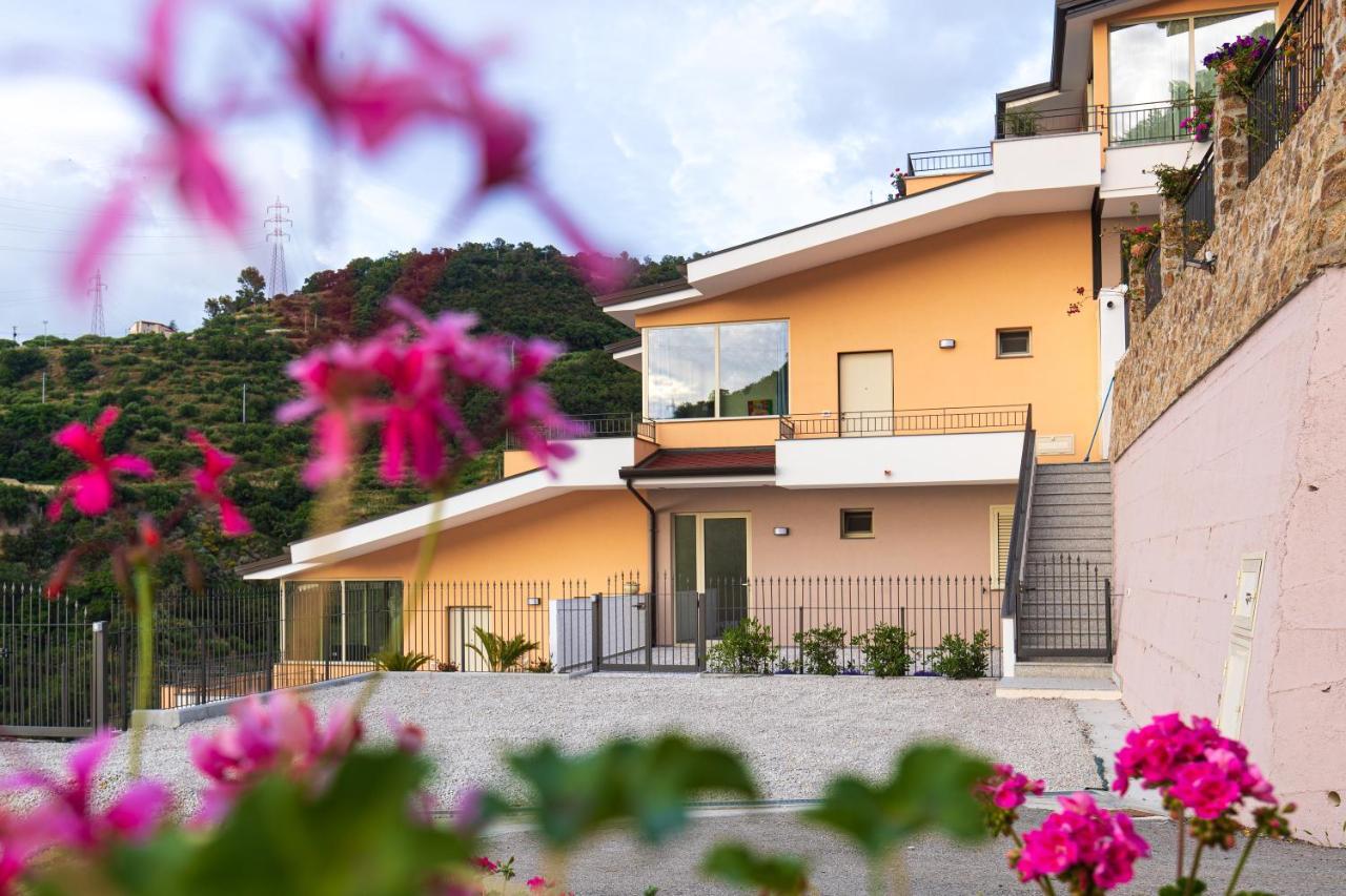 Residence Mersa Brolo Zewnętrze zdjęcie