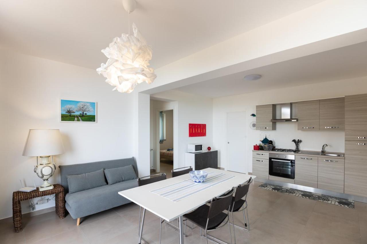 Residence Mersa Brolo Zewnętrze zdjęcie