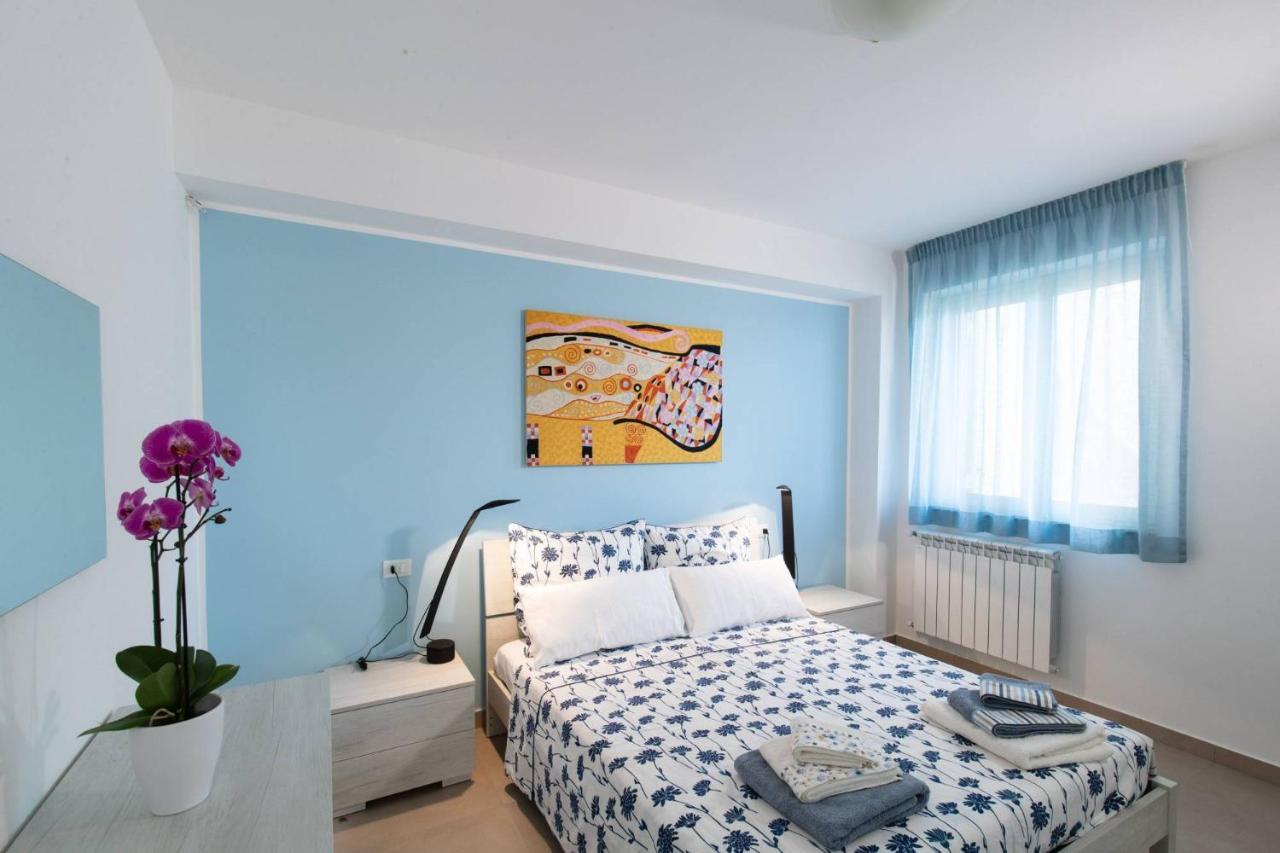 Residence Mersa Brolo Zewnętrze zdjęcie