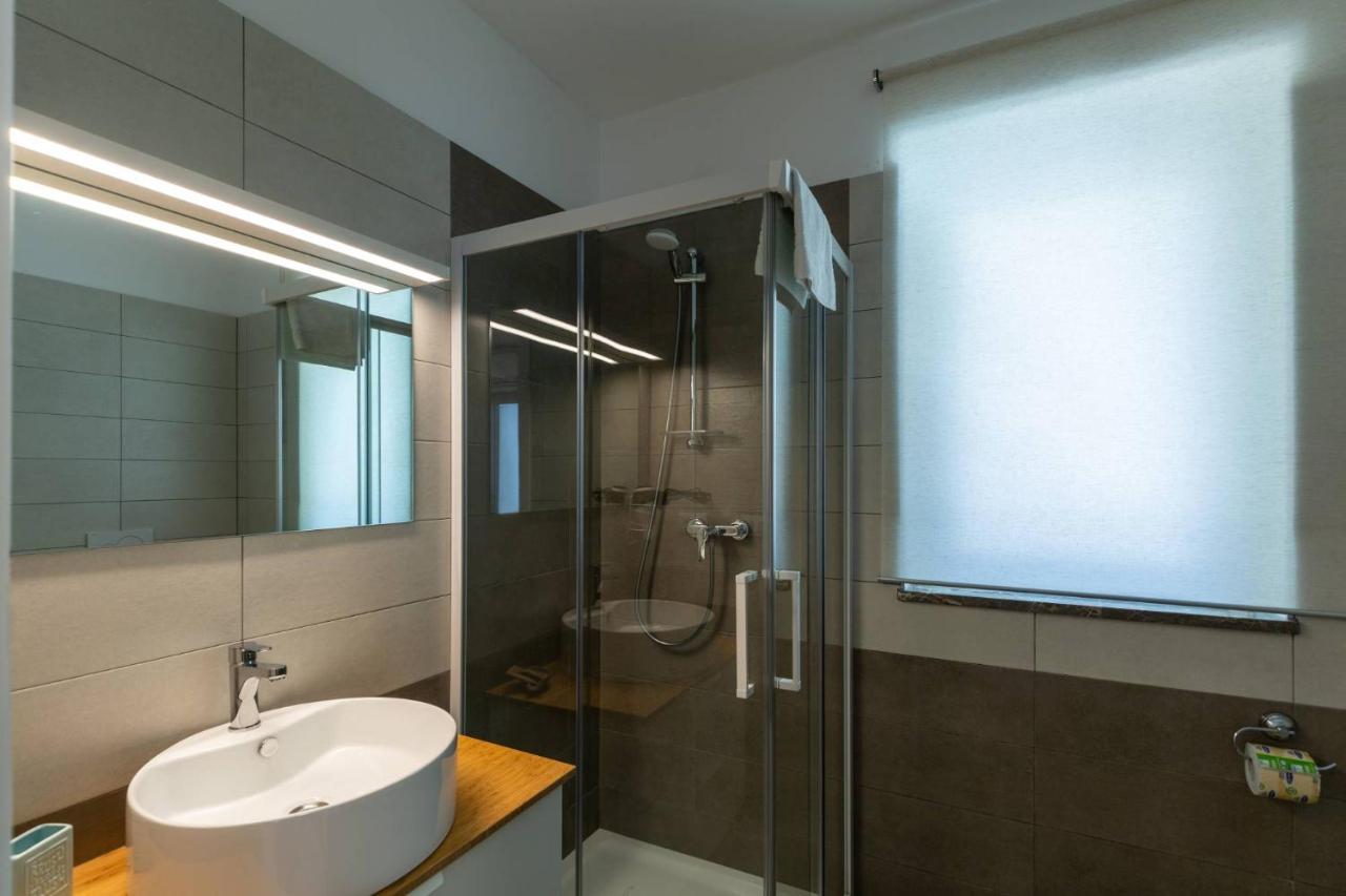 Residence Mersa Brolo Zewnętrze zdjęcie